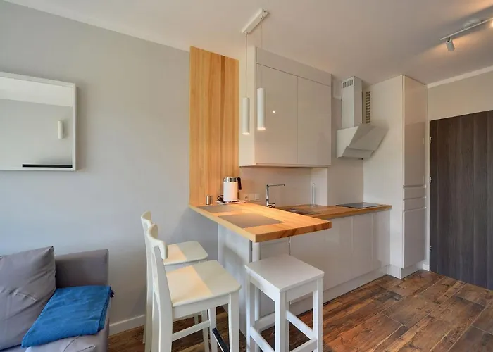 Invest Szklarska 800 - C10 *